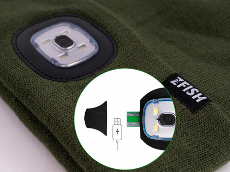 Muts / Beanie Groen + LED verlichting USB oplader